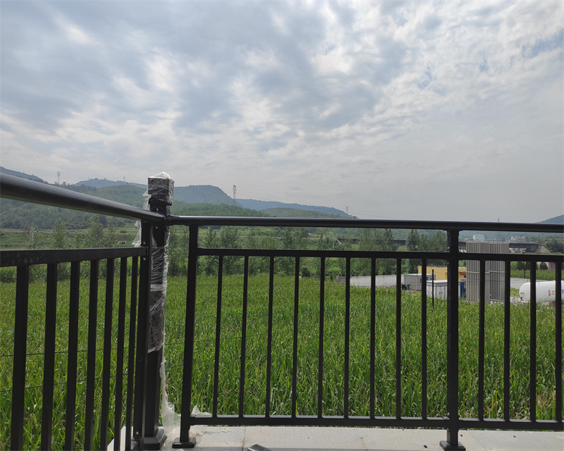 家用露臺護欄亮面黑