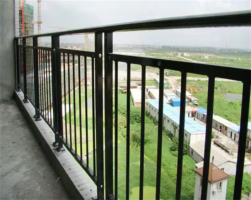 一字型陽臺(tái)護(hù)欄亮面黑